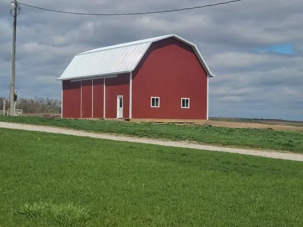 Licensed roof repair in Hopkinton, IA by HNS Construction & Roofing