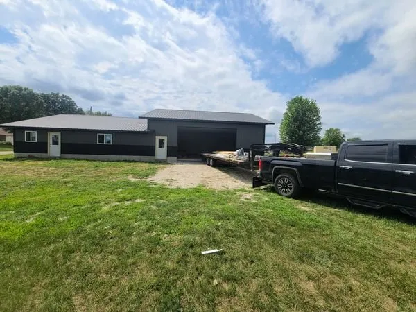 Reliable roof installation in Hopkinton, IA by HNS Construction & Roofing