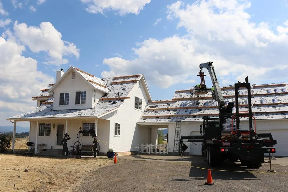 Slide of Hoag Roofing