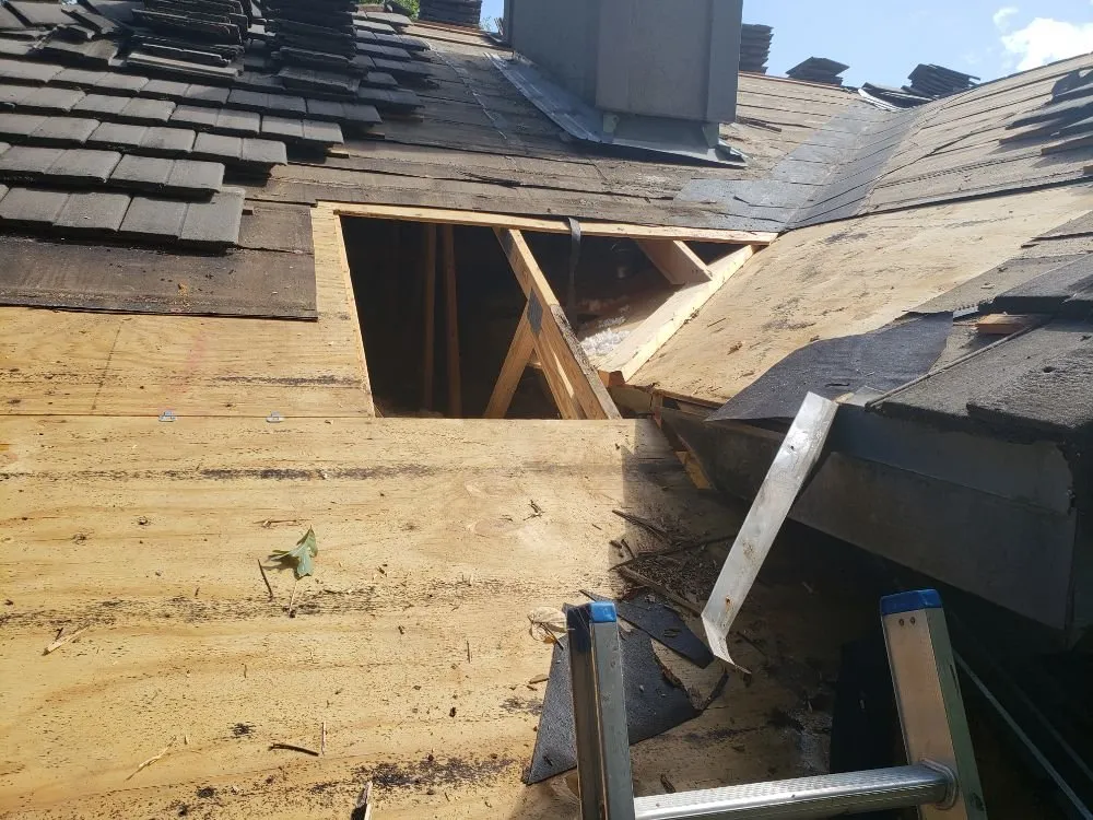 Emergency roof repair experts serving Crocker, MO - Hock's Home Remodeling