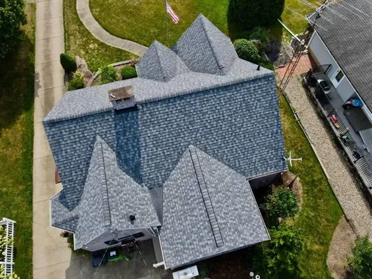 Hof Roofing & Construction Logo