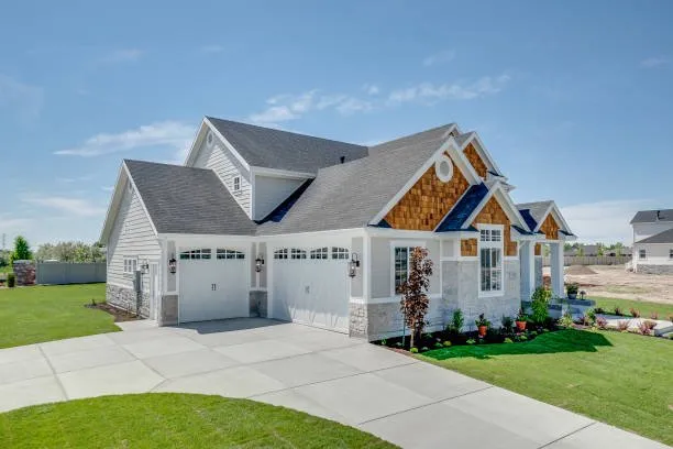 Emergency roof repair in Foley, MO by Hoffman Roofing Pros