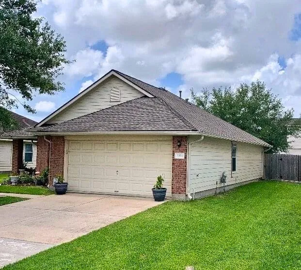 Slide of Holladay Family Roofing