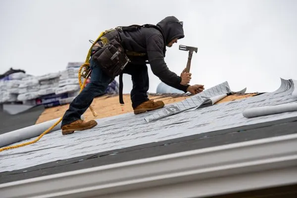 Holladay Grace Roofing Logo