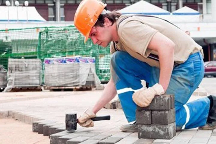 Slide of Hollander & Company