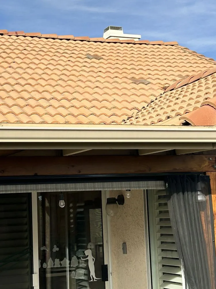 Slide of Holliday Roofing