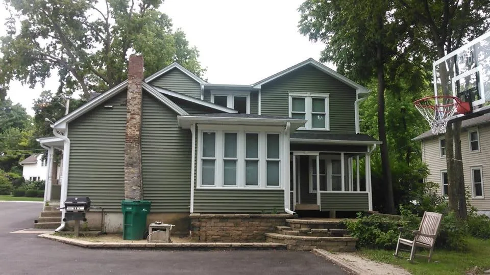 Slide of Hollingsworth Home Improvement