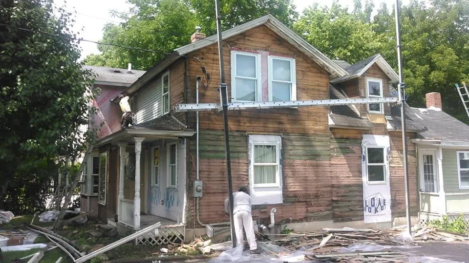 Slide of Hollingsworth Home Improvement