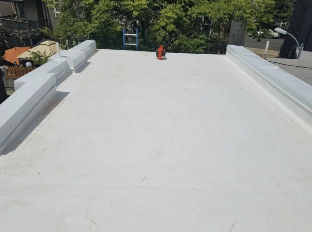 Professional roof installation experts serving MONTGOMRY VLG, MD - Holly Exterior Consultant