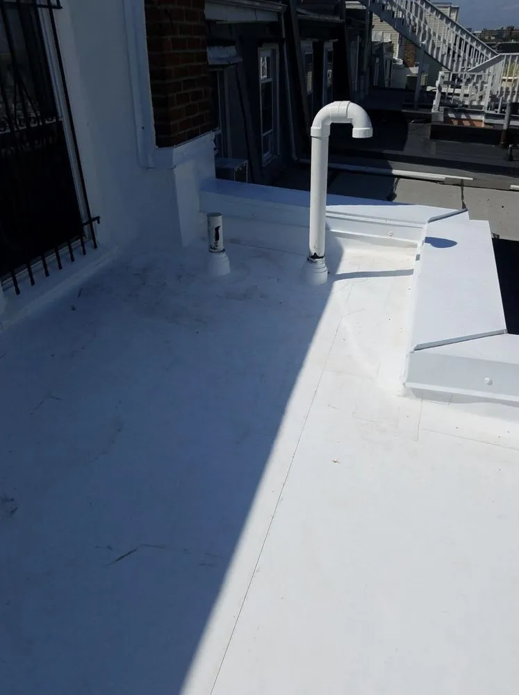 Top-rated roof leak repair in MONTGOMRY VLG, MD by Holly Exterior Consultant