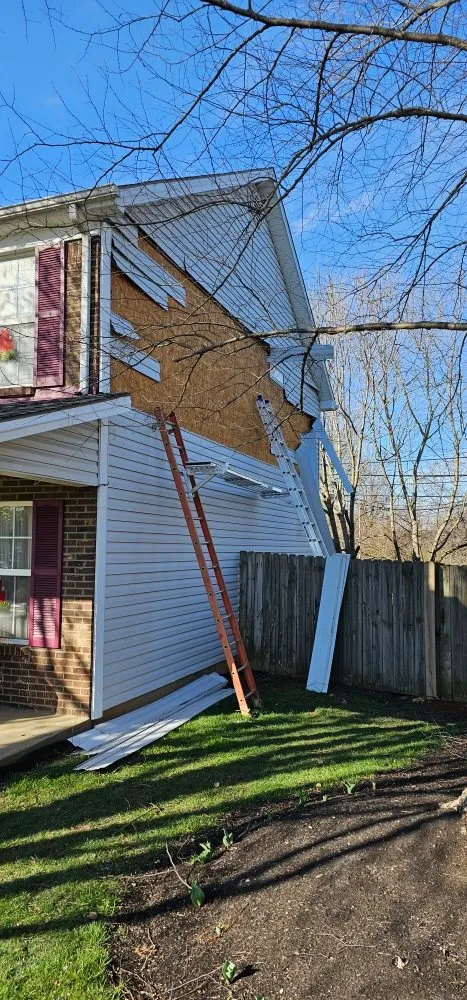 Expert roof installation experts serving Lexington-Fayette, KY - Hollywood Renovations