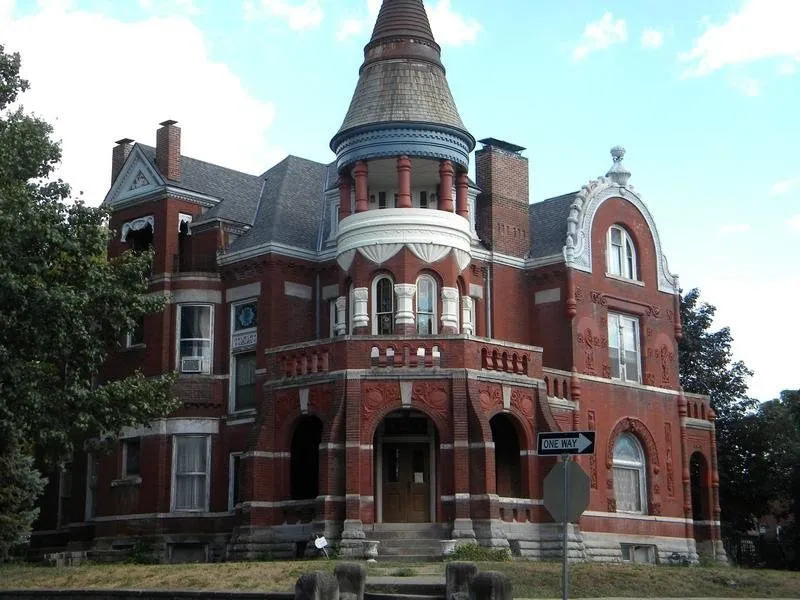 Slide of Holmes Roofing