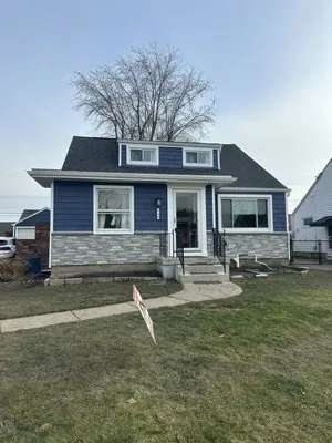 Home Improvement Center Logo