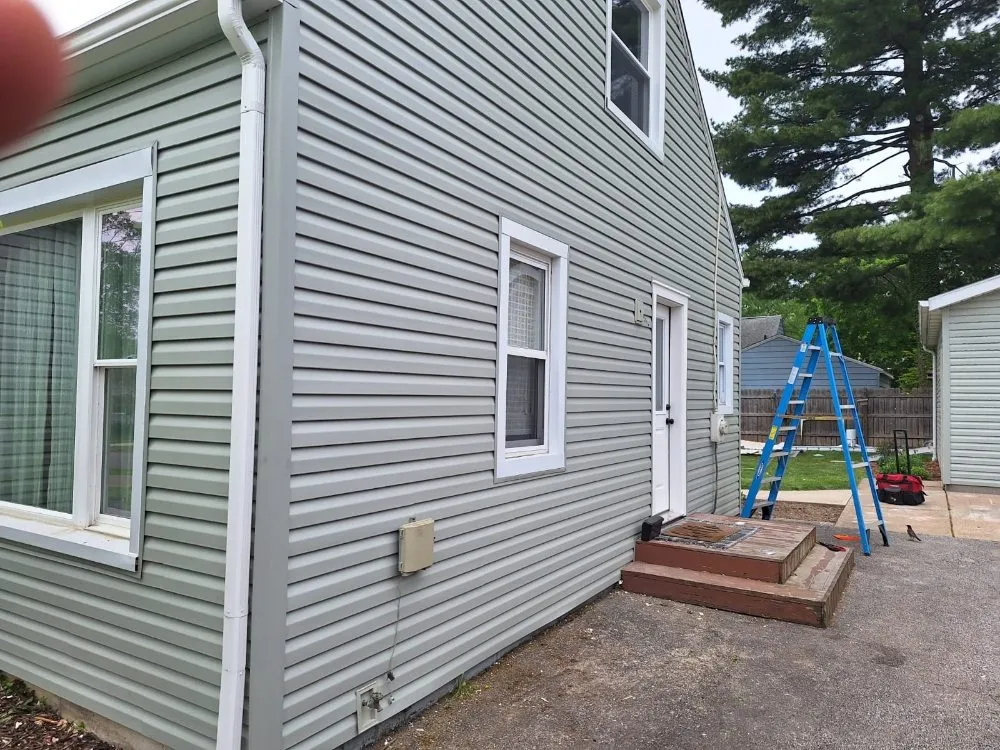 Slide of Homegrown Roofing