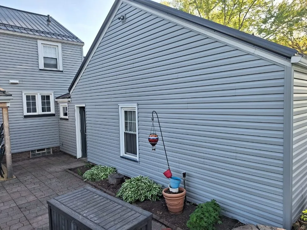 Slide of Homegrown Roofing