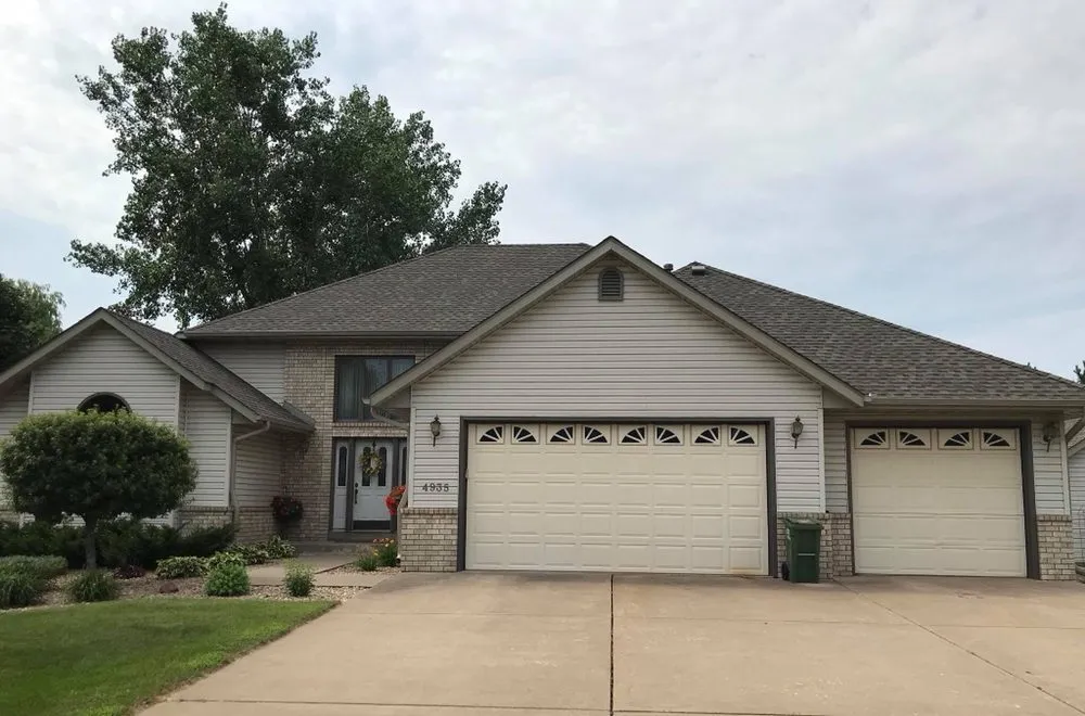 Slide of Homeguard Roofing and Siding