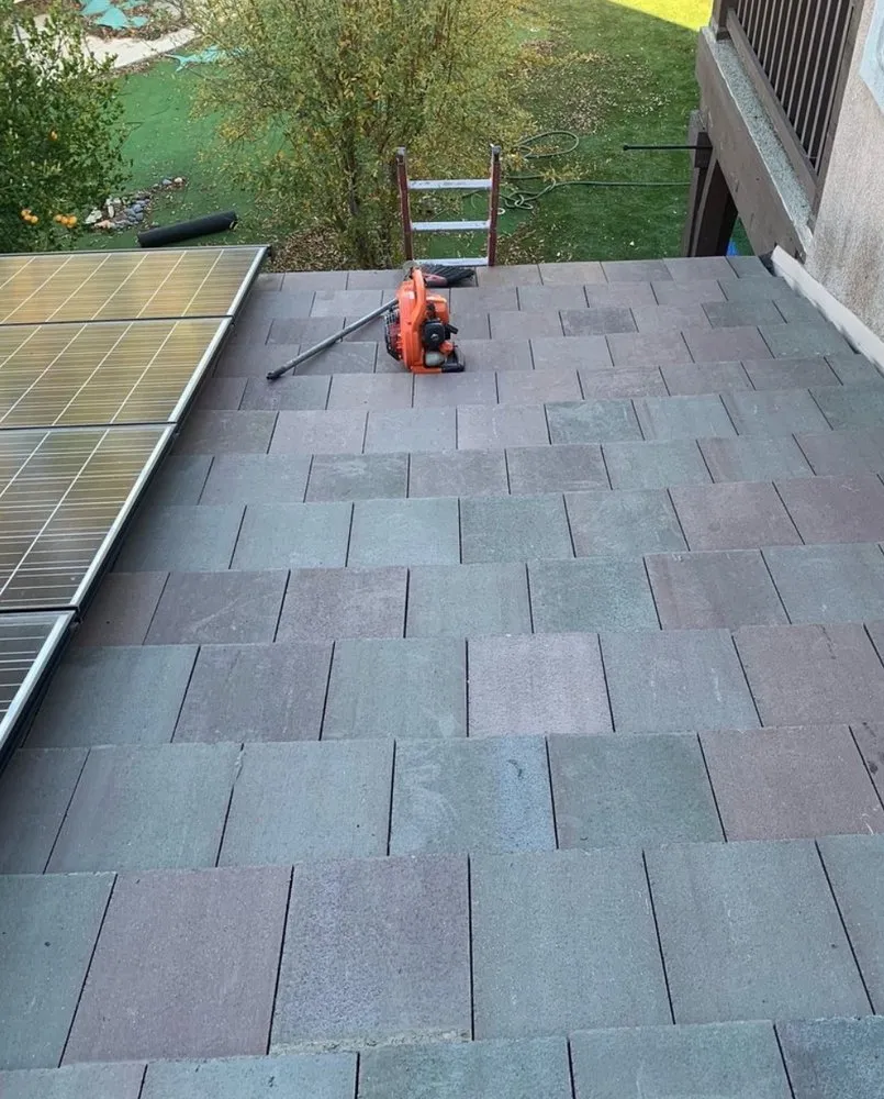 Slide of HomeGuard Roofing