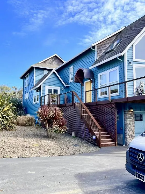 Slide of HomeLift Solutions