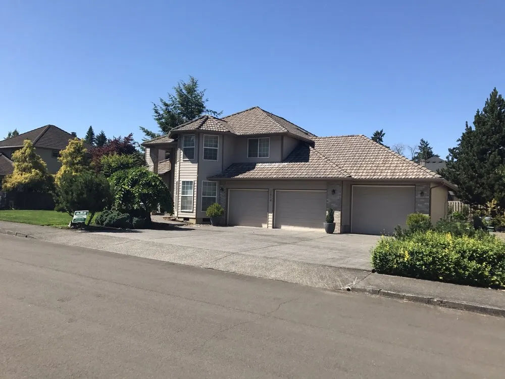 Slide of Homemasters - Battle Ground