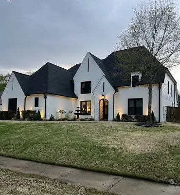 Hometown Contracting Logo