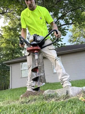 Hometown Handymen & Home Solutions Logo