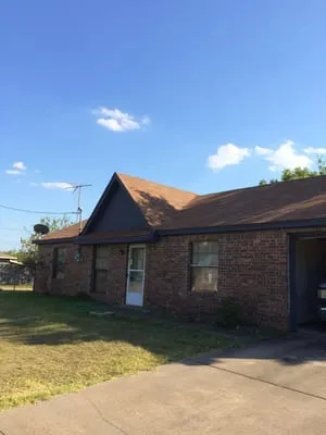 Hometown Roofing & Construction Logo