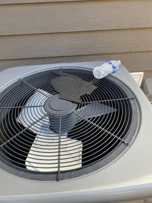 Hometown Roofing and Exteriors Logo