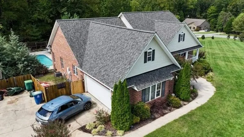 Slide of Hometown roofing