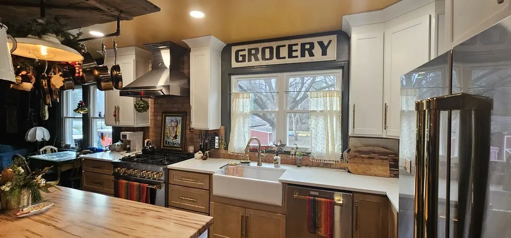 Slide of Homeworks Construction and Remodeling