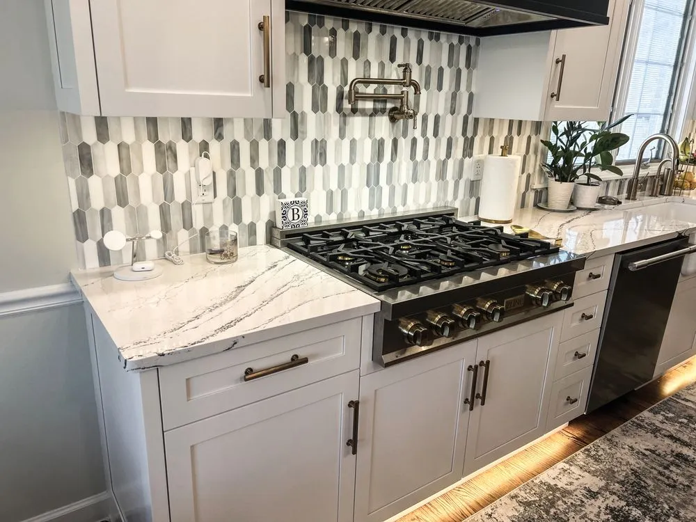 Slide of Homeworks Construction and Remodeling