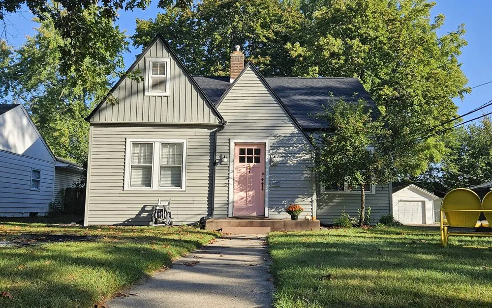 Slide of Homeworks Construction and Remodeling