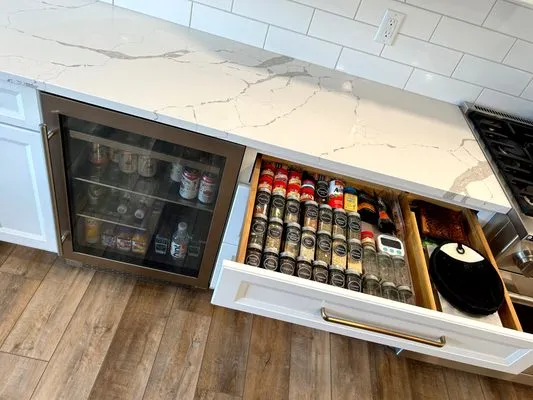 Homeworks Construction and Remodeling Logo