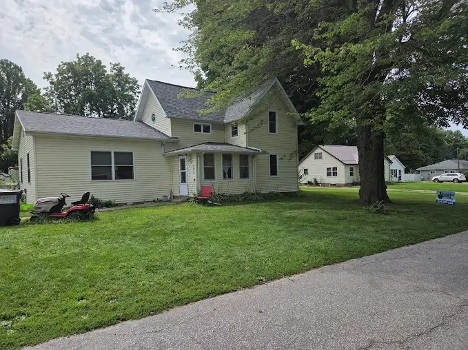 Slide of Honest Abe Roofing