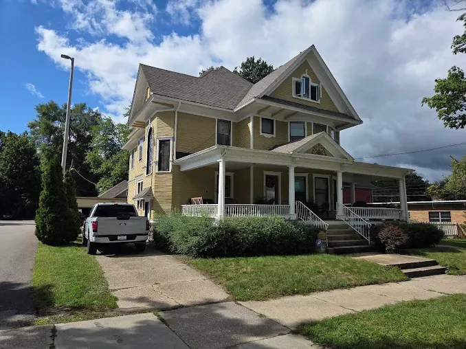 Slide of Honest Abe Roofing