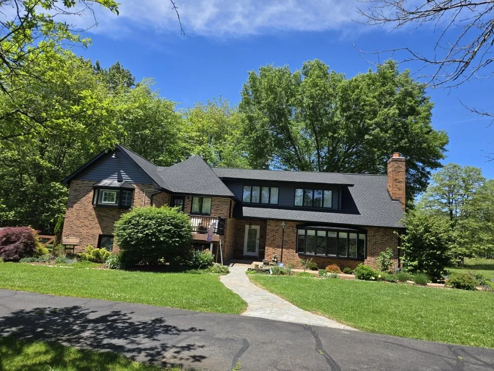 Slide of Honra Builders