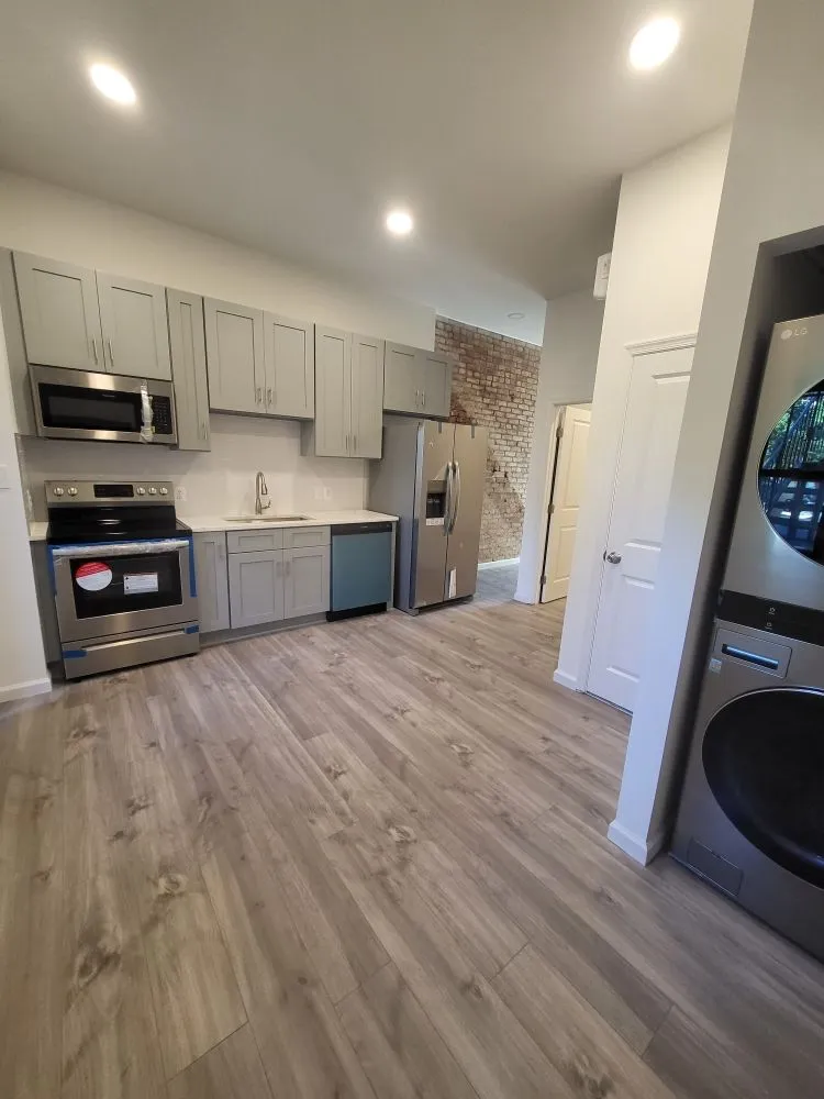 Slide of Honra Builders