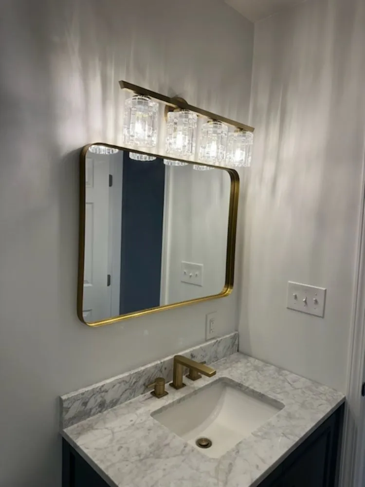 Slide of Honra Builders