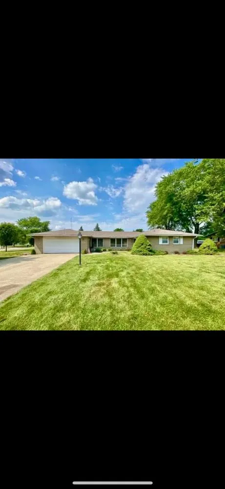 Slide of Hoosier Exterior Guyz