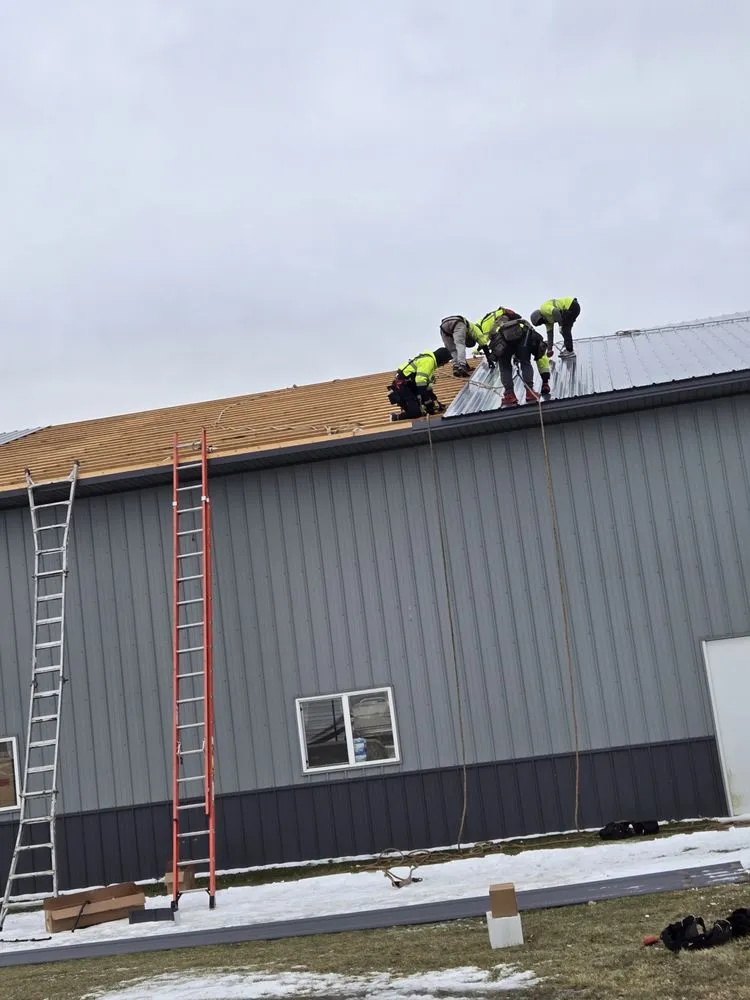 Local roof leak repair for residential properties in Saltillo, TX by Hopkins Construction