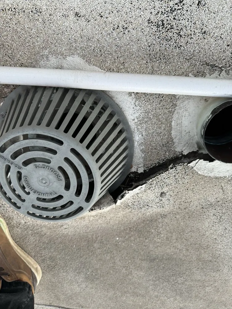 Slide of Horacio’s Roofing