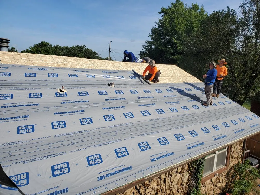 Slide of Horeb Roofing & Construction