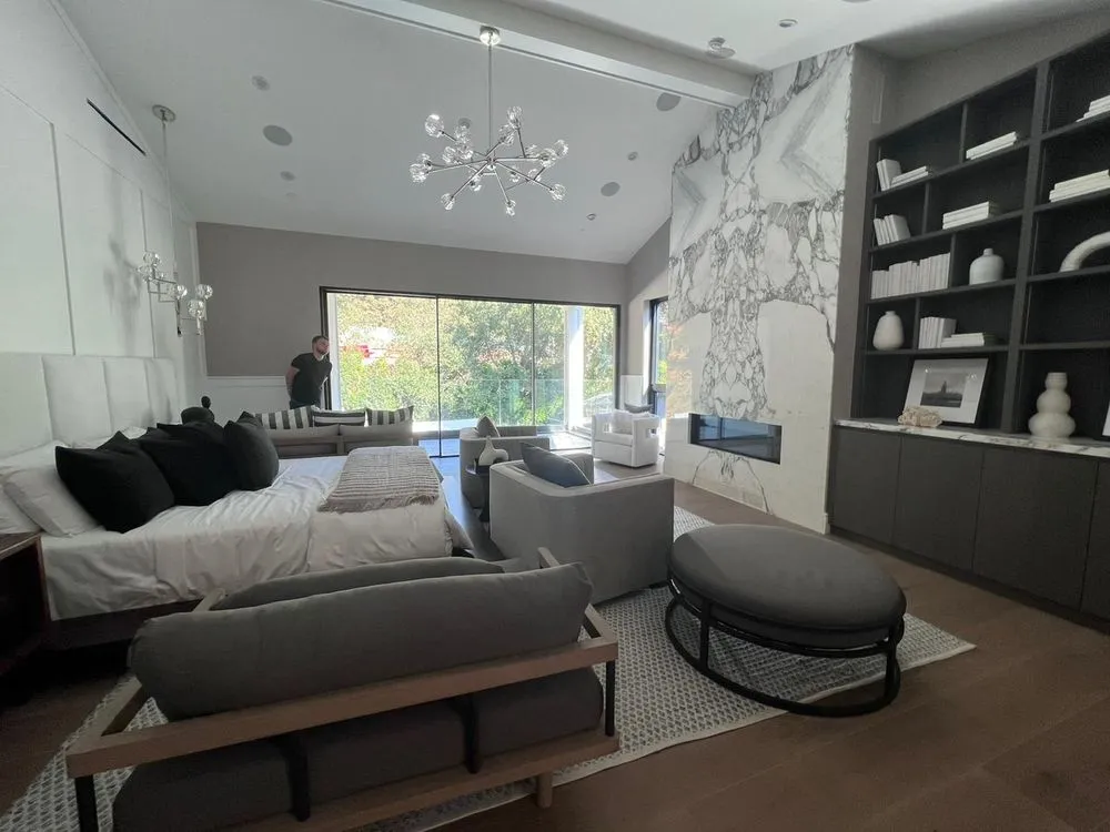 Slide of Horizon Builders Pro