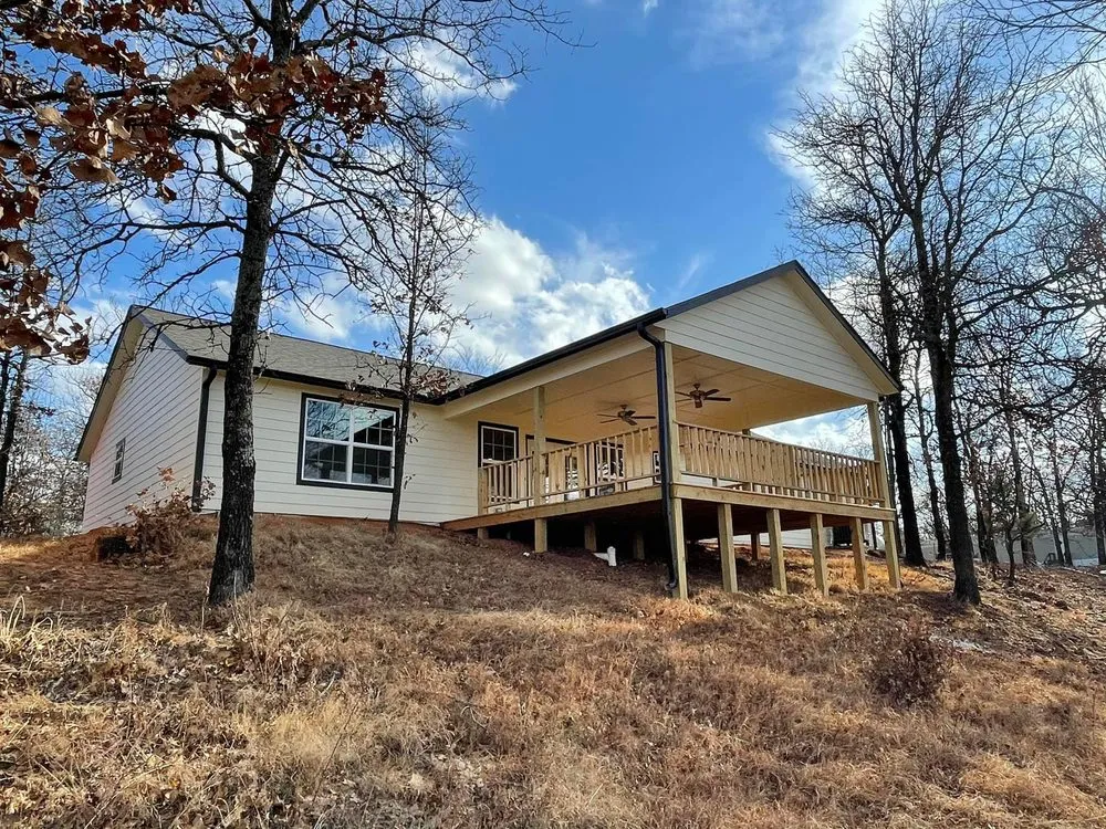 Slide of Horizon Construction