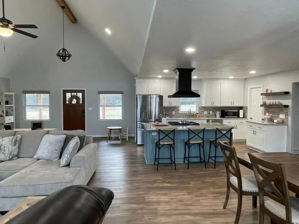 Slide of Horizon Construction