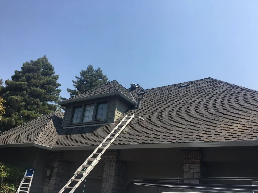 Emergency roof leak repair for fast service across Vineburg, CA - Horizon Roofing