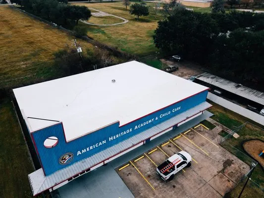 Hornet Roofing Solutions Logo