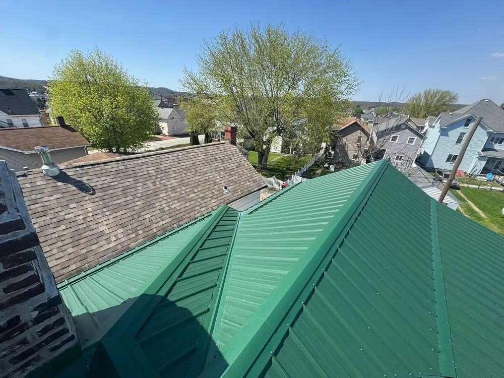 Top-rated residential roofing service same-day service in Belle Vernon, PA by Hostetler Builders