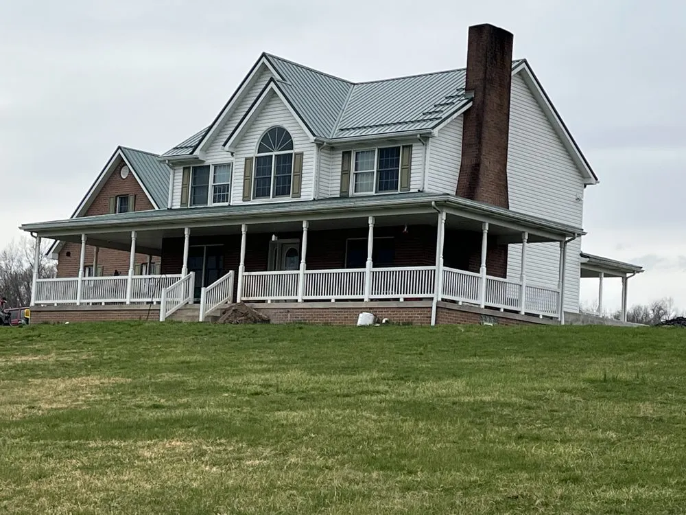 Emergency shingle roofing service experts serving Belle Vernon, PA - Hostetler Builders