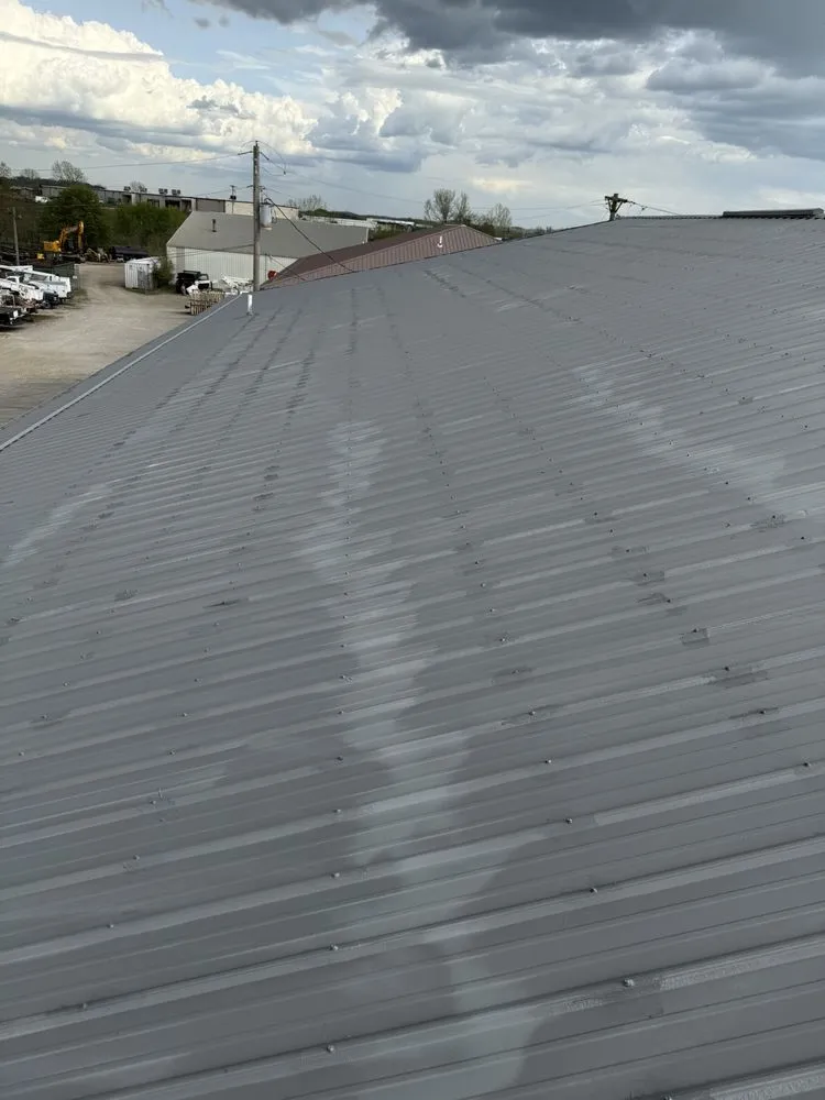 Reliable residential roofing service experts serving Walhonding, OH - Hostetler Roof Coatings