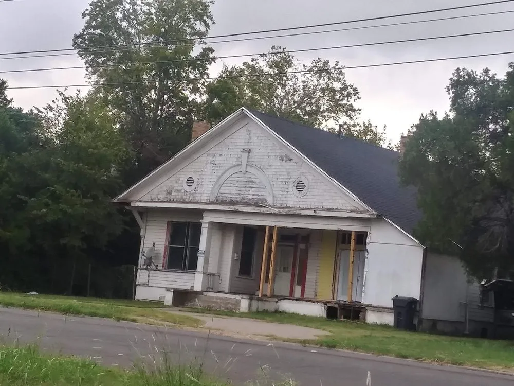Slide of Hot Top Roofing
